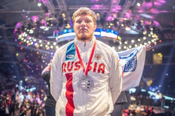Григорий Пономарев: «Буду совмещать карьеру в регби и MMA»